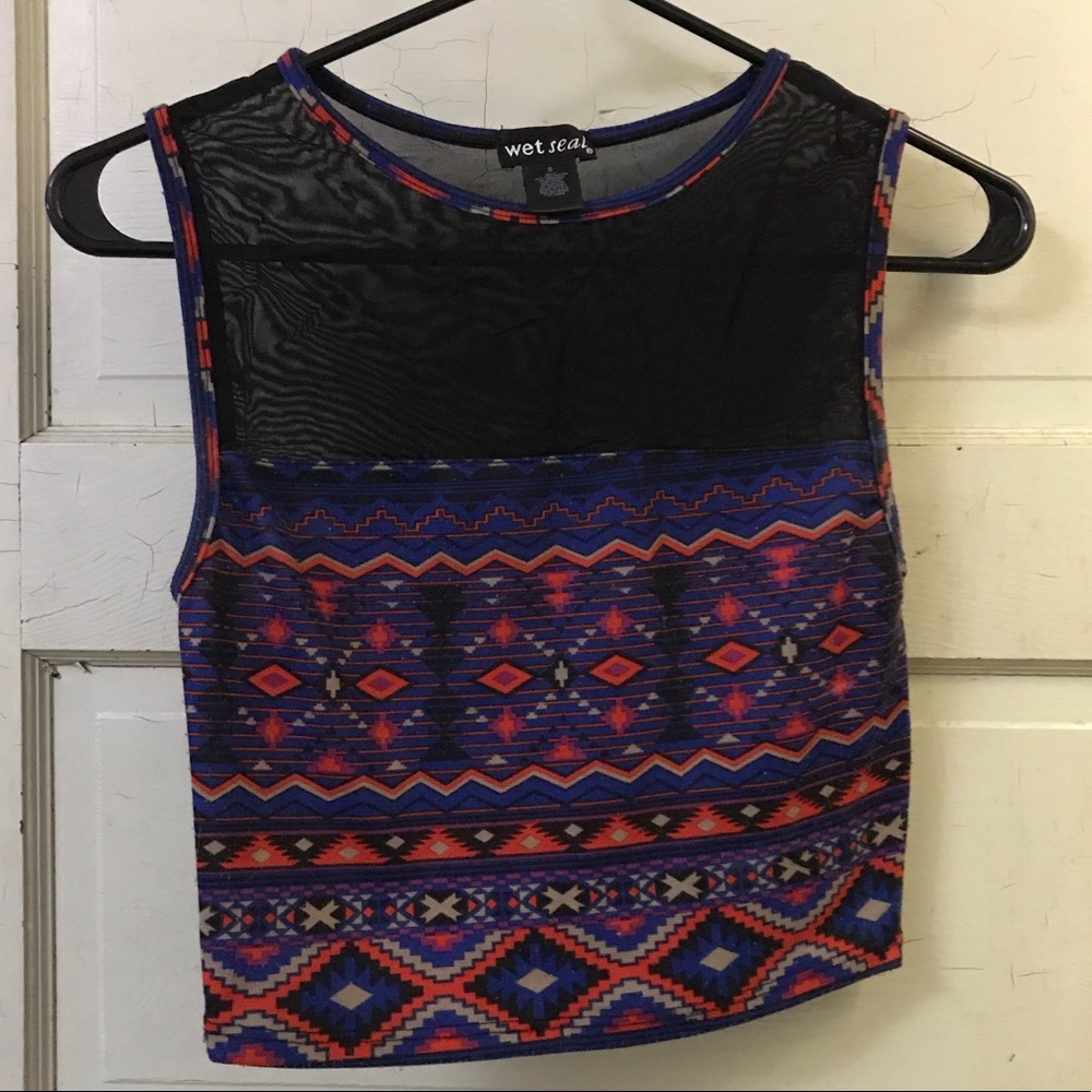 Cute crop top!